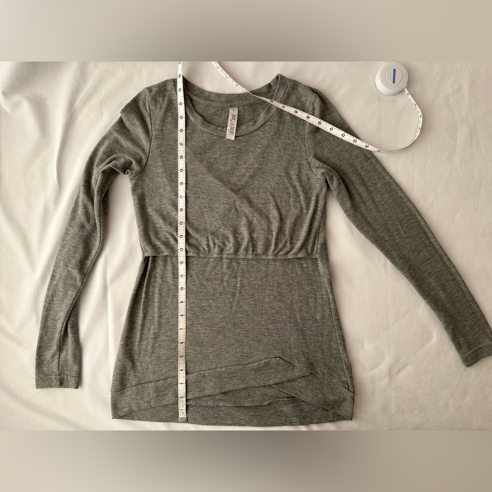 Latched Mama everyday nursing sweater crew neck long sleeve - Heathered grey - Picture 7 of 13